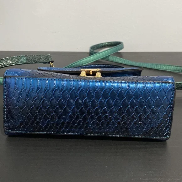 Faux Snakeskin Crossbody Bag - Picture 11 of 14